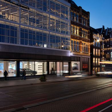 In Amsterdam betreibt Zeekr eine physische Markenrepräsentanz. Ob es künftig auch in Deutschland Zeekr-Showrooms geben wird, ist nicht bekannt. (Bild: JANUS VAN DEN EIJNDEN)