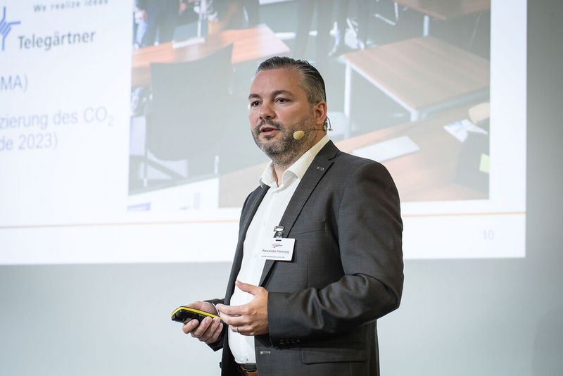 Steckverbinderkongress 2023 Tag 2: Kongress mit Trendthemen von PCF über DC-Steckverbinder, Hybridsteckverbinder, Qualifizierung, Single Pair Ethernet, Hands-on Workshops bis zu 3D-Druck und Konfektionierung. (Bild: Stefan Bausewein)