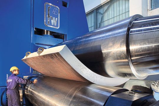Moderne Blechrundbiegemaschinen helfen Energie zu sparen. Moderne Blechrundbiegemaschinen helfen Energie zu sparen.