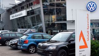 Beste innerstädtische Lage: Hahn Automobile Pfolrzheim ist nah am Kunden. (Holger Schweitzer/»kfz-betrieb«)