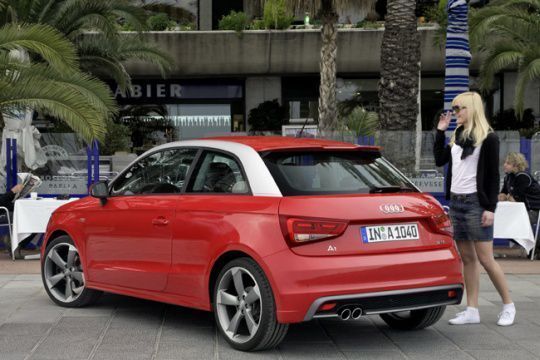 Nach dem Vorbild des Q7 umgreift die Kofferraumklappe das gesamte Heck. (Archiv: Vogel Business Media)