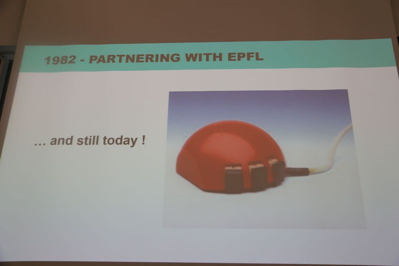 Conférence de Daniel Borel, cofondateur de Logitech lors de la célébration au CSEM des 50 ans de la première montre bracelet électronique.  (JR Gonthier)