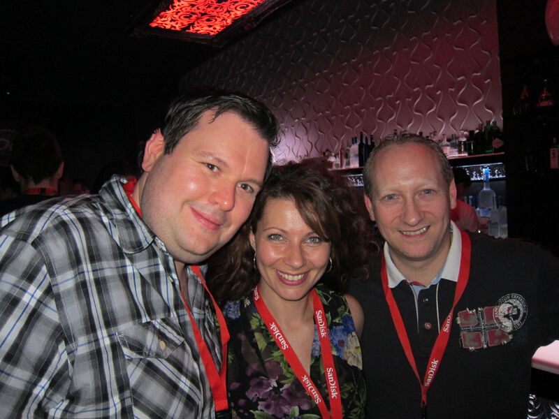 Monika Fietzek, OKI, mit Timo Stute und Mirko Rusch, Buffalo (r.) (Bild: IT-BUSINESS)
