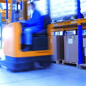 Die Frage nach dem Woher und dem Wohin: International tätige Hersteller und Logistikdienstleister müssen inner- und außerhalb ihrer Unternehmen eine durchgängig zertifizierte Supply Chain nachweisen können. Bild: Lebert