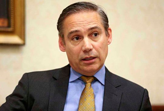 Entscheidung gefallen! Branchenmedien machten sich schon länger Gedanken, wer künftig auf dem Boeing-Chefsessel sitzen wird. Gemunkelt wurde über Stephanie Pope, Pat Shanahan und Kelly Ortberg (Bild). Letzterer machte das Rennen! Doch Boeing trudelt bekanntlich ...(Bild:  Jh. Inglors)