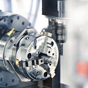 Handspannfutter mit Backenschnellwechsel-System Rota-S plus für optimale Ergebnisse beim Spannen von Werkstücken, besonders auf zyklengesteuerten Drehmaschinen.