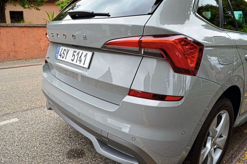 Bereits in der Basisausstattung leuchten hinten LEDs. (Rehberg / »kfz-betrieb«)