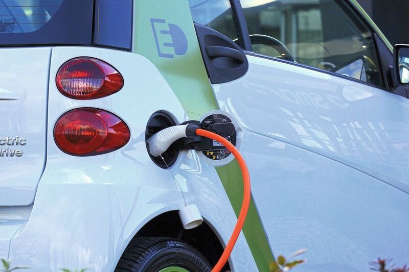 Die stärksten elektromagnetischen Felder treten auf, wenn Nutzer ihre Elektroautos aufladen. (gemeinfrei)