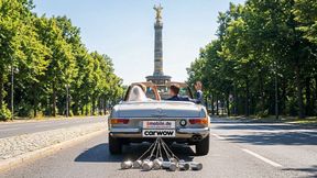 Mobile.de übernimmt Carwow. (Bild: Gemini / KI-generiert)