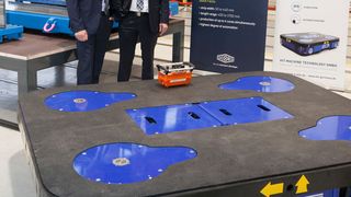 Bernd Peter Schmidt (l.), Geschäftsbereichsleiter Trafoanlagen und Mitglied der Geschäftsleitung bei Georg, und Andreas Thölke, Geschäftsführer der HTI Machine Technology GmbH, besiegeln die Kooperation. (Georg)