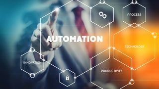 business-leader-presenting-modern-automation-tools-to-increase-profit-and-productivity-stockpack-adobe-stock-scaled (Quelle: Mikko Lemola - Adobe Stock)