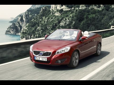 Die neue Frontpartie des C70 zeigt, in welche Richtung sich das Volvo-Design in Zukunft entwickeln wird. (Archiv: Vogel Business Media)