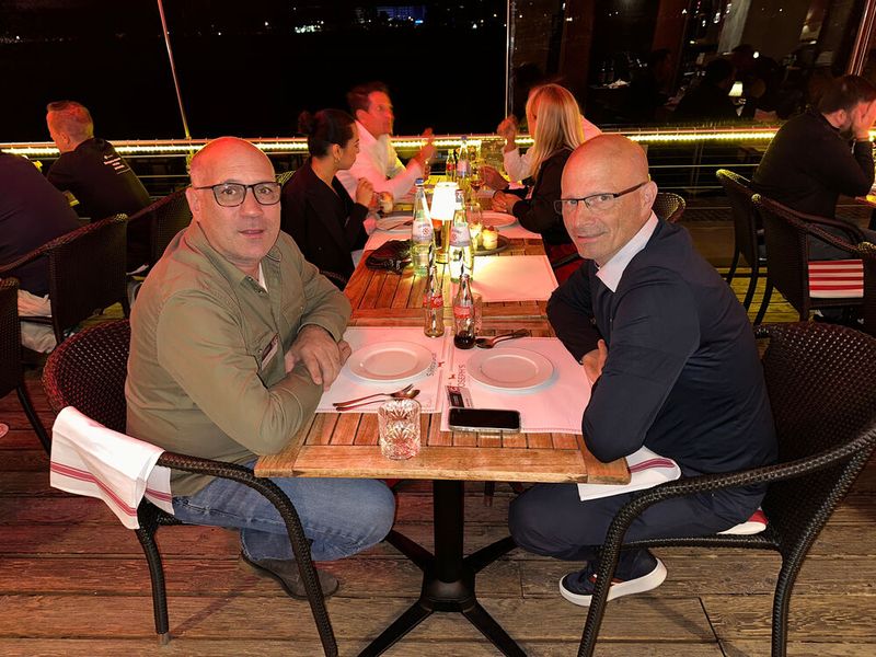 Alex Droller (l., S&K) mit Marcel Tully (DZR) (Bild: Vogel IT-Medien GmbH)