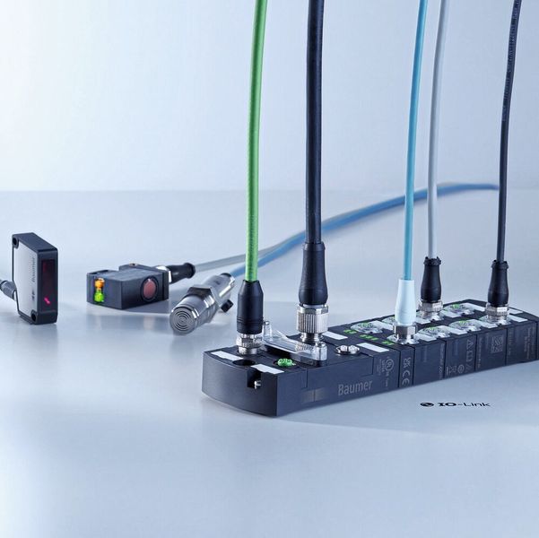 It all depends on the overall IO-Link package. If the interaction between sensors, powerful masters and a manufacturer-independent configuration tool is right, a significant increase in machine performance is possible. (Image:Baumer)