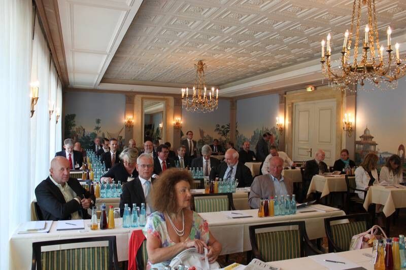 Die herrschaftlich ausgestatteten Säle des Grandhotels Hessischer Hof in Frankfurt umrahmten die Vorpresskonferenz zur Euromold 2014. (Bild: Demat)