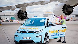 Time Matters (hier ein Motiv vom Frankfurter Flughafen) erhöht seine Netzwerkdichte in den USA auf 100 Airports. (Time Matters)