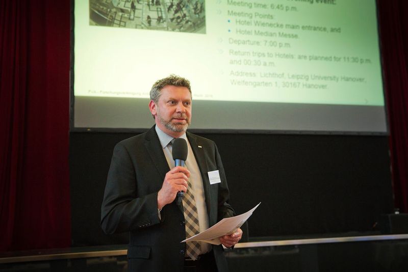 Sehr zufrieden mit der Premiere der Bearing World zeigte sich der stellvertretende Geschäftsführer der FVA, Bernhard Hagemann: „Für unsere Forschungscommunity in der FVA und die Anwender in der Industrie ist es wichtig, Impulse aus aller Welt zu erhalten und sich international zu vernetzen. Die hohe Teilnehmerzahl zu unserer Premiere belegt das große Interesse am internationalen Format und dem inhaltlichen Konzept der Veranstaltung. Wir sind mit dem Start äußerst zufrieden und werden den Weg der Internationalisierung konsequent weiter gehen. Wir freuen uns auf die nächste Bearing World im In- oder Ausland.“ (Bild: FVA)