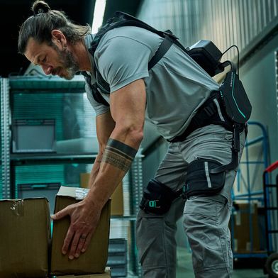 Wer in Hannover am Stand von Ottobock (Halle 26, F41) vorbeischaut, kann die Exoskelette und digitalen Tools von „SUITX by Ottobock“ direkt testen. (Bild: Ottobock)