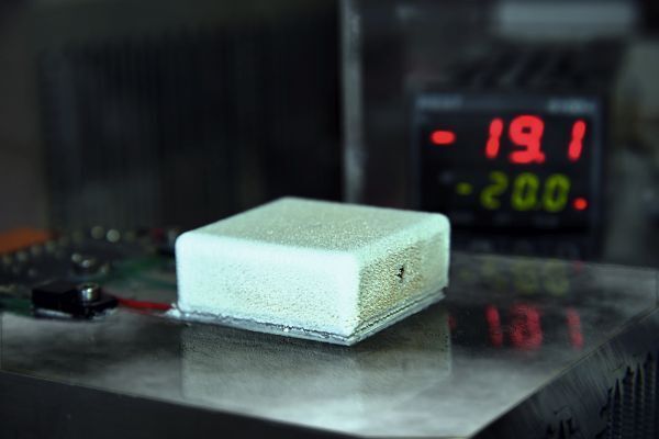 Bild 5: Auch die Konfektion ganzer Kühlmodule übernimmt Eureca bei Bedarf. So werden ein optimales Zusammenspiel der verschiedenen Komponenten und ein störungsfreier Wärmefluss von der Elektronik-Komponente bis zur Wärmesenke sichergestellt. (Eureca Messtechnik)