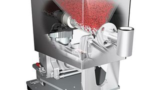 Bei der Easy Change-Variante des Dosierers sind Trog, Schnecke, Schneckenrohr und Gehäuse eine konstruktive Einheit. Schnellverschlüsse verbinden diese mit Chassis und Antrieb. Sie müssen lediglich gelöst werden, damit das Restschüttgut entnommen werden kann. (Bild: Brabender Technologie)