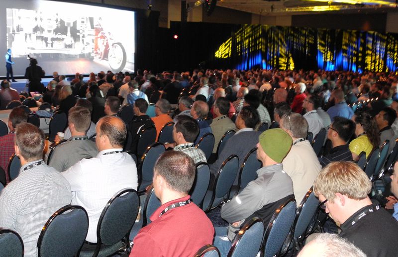 Die PTC Live 2013 bot den Teilnehmern Gelegenheit, sich in zahlreichen Trainingssitzungen eingehender über die verschiedenen Produkte und Lösungen von PTC zu informieren und Erfahrungen mit anderen Anwendern auszutauschen. (Bild: PTC)