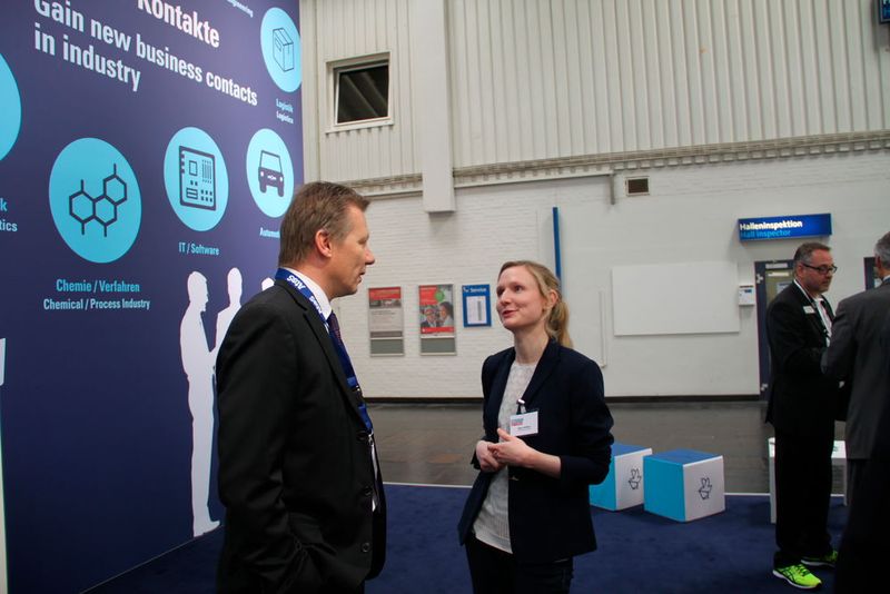 Auch unsere Redaktion nutzte die Zeit, Experten aus unserem Netzwerk persönlich kennen zu lernen. (Bild: Industry of Things)