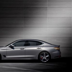 Mit seinen knackigen Proportionen kann sich der G70 optisch durchaus mit Mercedes C-Klasse oder BMW 3er messen.(Bild:  Genesis)