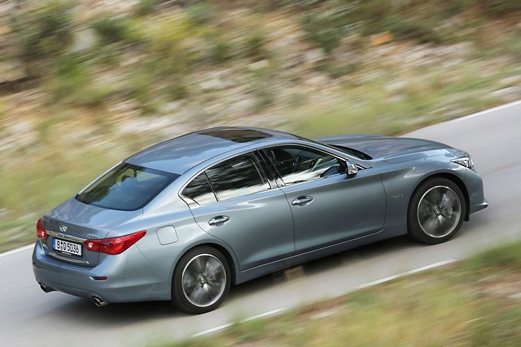 Ab 34.350 Euro gibt es den Q50, inklusive Klimaautomatik und Radio sowie Bluetooth-Freisprechanlage, Rückfahrkamera und schlüsselfreiem Startsystem. (Foto: Infiniti)