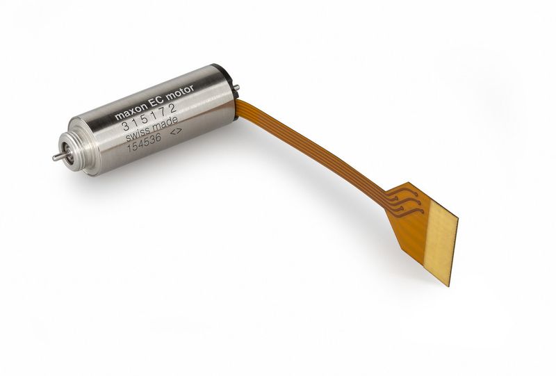 Bild 3: Bei der Handprothese Michelangelo kommt ein EC-10-Motor von maxon zum Einsatz. Der bürstenlose DC-Antrieb mit lediglich 10 mm Durchmesser hat eine Leistung von 8 W. (Bild: maxon motor)