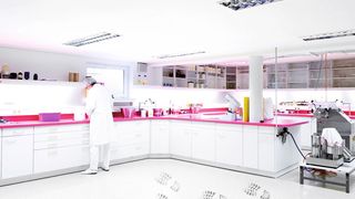 Abb.1: Kontaminationen durch das Personal, z.B. durch verschmutzte Kleidung, können die Ergebnisse von Analysen nachhaltig beeinflussen. (Bild: Fotolia)