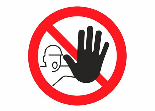 So geht`s nicht! Das jedenfalls meint das Landgericht Münster im Fall von zwei Männern, die es gewagt haben, Waren von mehreren Hunderttausend Euro nach Russland zu schicken, obwohl das die EU verboten hat ...(Bild:  Stickermick)