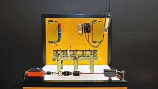 Auf der Solids sind die Produkte für die Fördertechnik an einem Miniatur-Funktionsmodell zu sehen. (Bild: Steute)