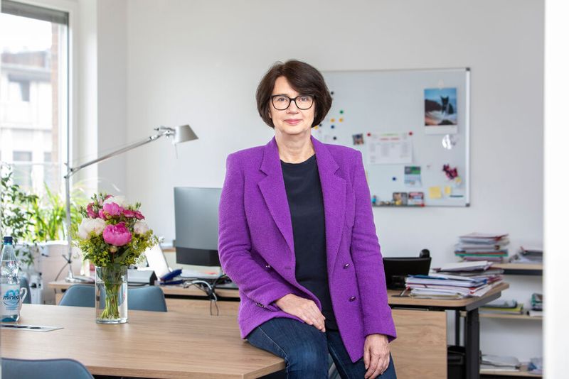 Bremen: Claudia Bernhard ist Senatorin für Gesundheit, Frauen und Verbraucherschutz und seit 2007 Mitglied der Partei Die Linke. Sie studierte Geschichte und Politikwissenschaften. (©Cosima Hanebeck)