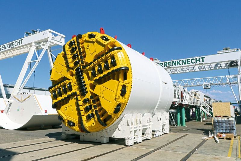Bei seinen großen Tunnelvortriebsmaschinen der Business Unit Traffic Tunneling setzt Herrenknecht die Komponenten von Murrplastik schon länger ein. (S.Häuslein/konstruktionspraxis)