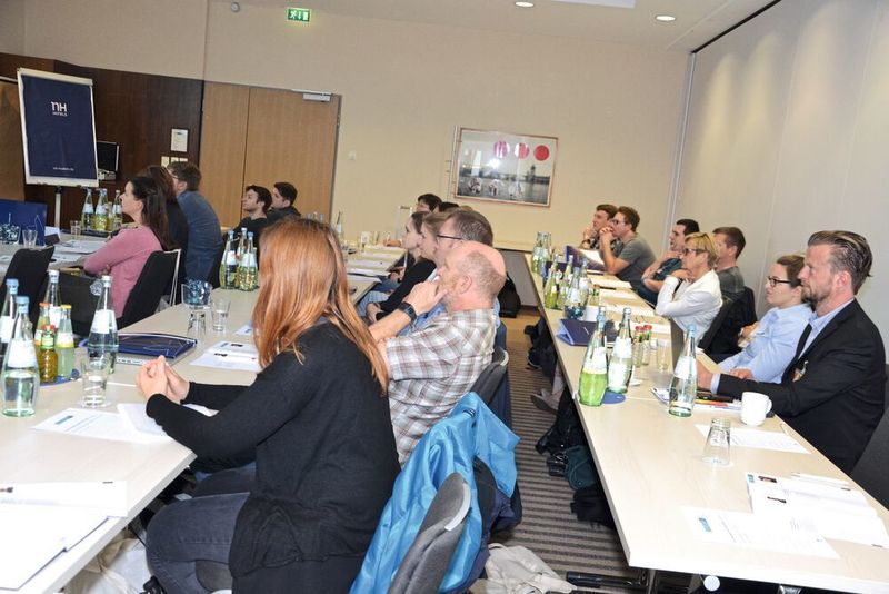 Blick in das Auditorium des Praxistages HPLC am 6. Juni in Köln. (LABORPRAXIS/Ottleben)