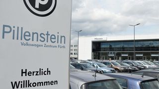 Am Hauptstandort in Fürth betreibt das Autohaus Pillenstein unter anderem ein Gebrauchtwagenzentrum. (Bild: Achter)