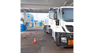 Rund 1500 zu BP gehörende Aral-Tankstellen werden auch weiterhin vom Hamburger Transportdienstleister Hoyer versorgt. (Bild: Markus Heimbach)