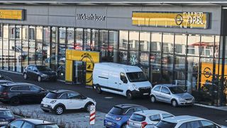 Der neu errichtete 1.000-Einheiten-Betrieb von Wickenhäuser in Neufahrn nahe München. (Bild: Peter Fastl)