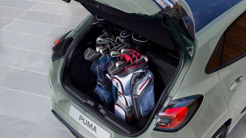 Wie bisher bietet der rund 4,20 Meter lange Puma einen geräumigen Kofferraum mit Tiefgang. (Bild: Ford)