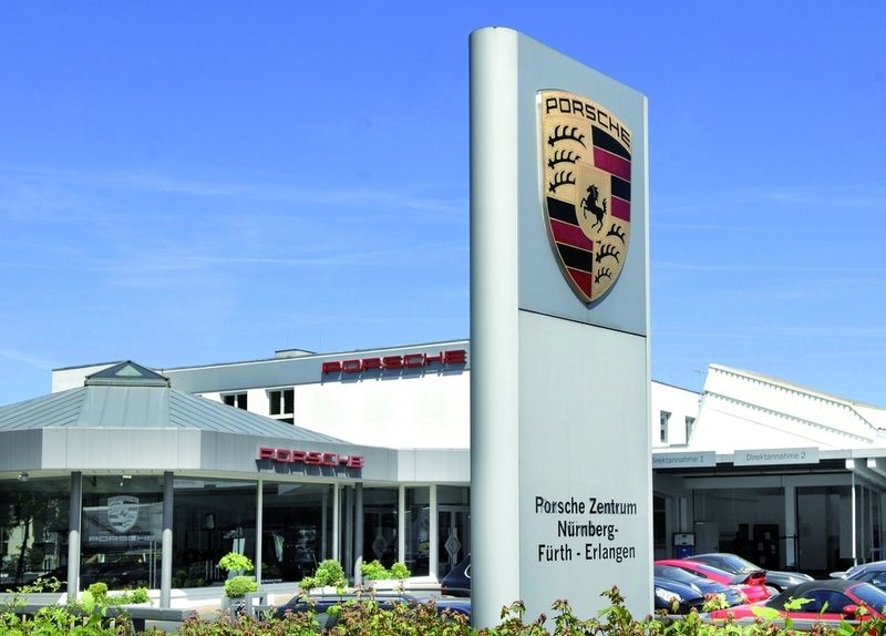 2003: Übernahme Porsche-Zentrum Nürnberg-Fürth-Erlangen (Archiv: Vogel Business Media)