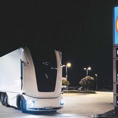 Pünktlich zur IAA Transportation startet der Discounter Lidl die Belieferung einer Filiale mit einem autonom fahrenden Fahrzeug. (Bild: Lidl)