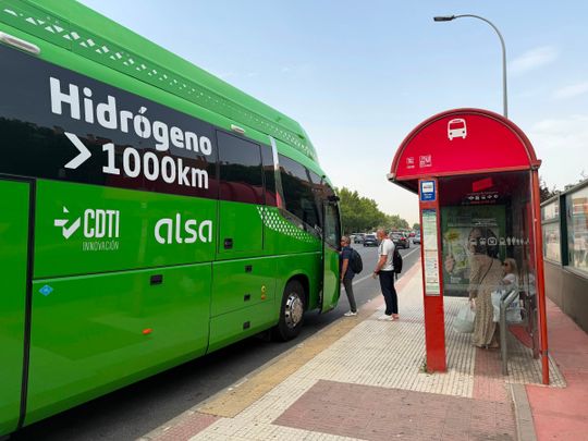 The test operation is intended to demonstrate whether the fuel cell technology is robust and reliable enough for the demanding everyday life in urban traffic.(Source:  Bosch)