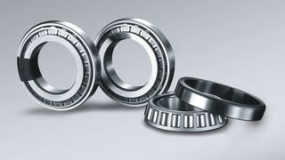 Die Zertifizierung des DNV GL bestätigt: Wälzlager aus dem Werkstoff Super-TF erreichen eine deutlich höhere Lebensdauer als herkömmliche Wälzlager. (NSK )