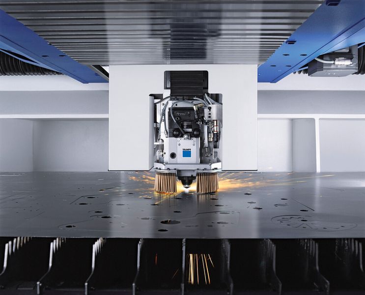 Im Bild ein Laserschneidprozess. (Bild: Trumpf)