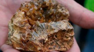 Europa ist von Seltenen Erden abhängig von China und anderen Ländern. Das könnte sich durch einen Fund an Seltenen Erden in Nordschweden bald deutlich ändern, sagt der VDI. Gleichzeitig werden Projekt gestartet, die die Resilienz der EU und Deutschland stärken sollen. (Bild: Chu Manchi)