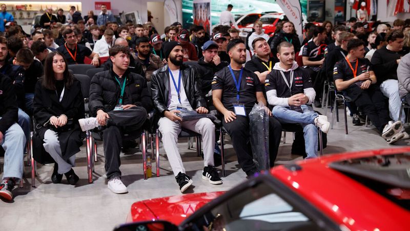 Das Wissen rund um die Marke und die Modelle wurde nicht nur in Vorträgen vermittelt ... (Bild: Toyota)