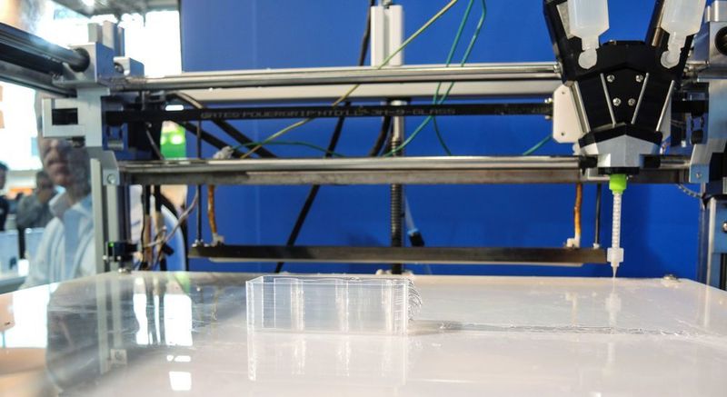German Rep-Rap, Hersteller für FFF-3D-Drucker und Dow Corning, Anbieter von Silikonen und Technologie auf Siliziumbasis, zeigten mit dem LC-3335 3D-Druck-Silikonkautschuk von Dow Corning eine neue Methode zur Additiven Fertigung von Flüssigkeiten. (German Rep-Rap)