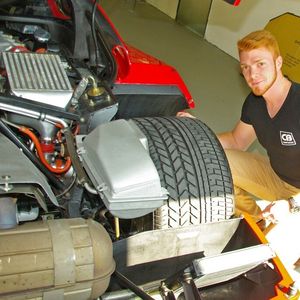 Bäns schloss im Oktober 2014 mit dem Bachelor of Engineering am PFH Hansecampus Stade ab und ist derzeit für das Deutsche Zentrum für Luft- und Raumfahrt (DLR) am Standort Stade tätig. Nebenberuflich entwickelt, designt, fertigt und vertreibt er mit CB Composites CFK-Bauteile und bietet auch einen Reparaturservice an.