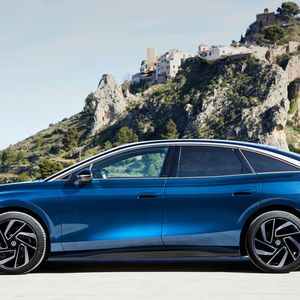 Die Einführung des E-Autos ID 7 mit einer Norm-Reichweite von um die 700 Kilometer ist in Deutschland schon für Ende November zum Basispreis von 57.000 Euro vorgesehen.(Bild:  Volkswagen)