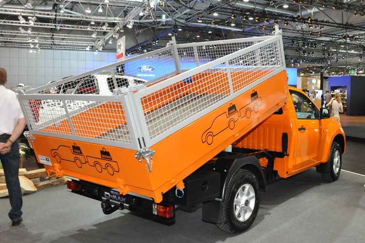 Letztlich hat Isuzu für jeden Anwendungsfall ein Angebot: der D-Max als Lastesel mit Kipper. (Foto: Grimm / »kfz-betrieb«)